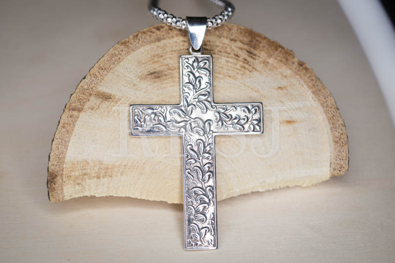 Detailed Patterned Cross